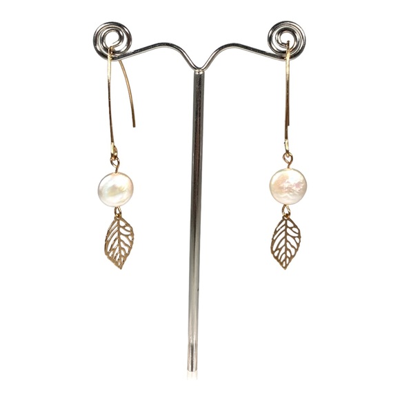 Pearl Dangle Earrings - Picture 6 of 7